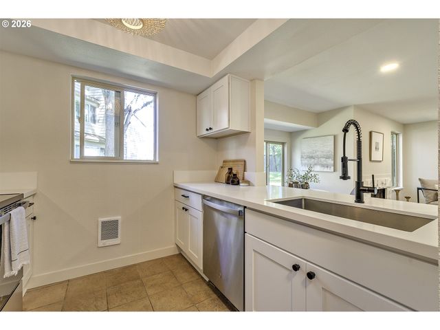 11670 Sw BOONES BEND Dr 46, Beaverton, OR 97008