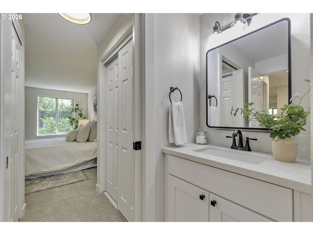 11670 Sw BOONES BEND Dr 46, Beaverton, OR 97008