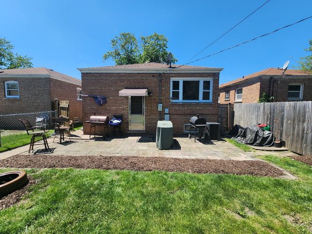 13821 S Tracy Avenue, Riverdale, IL 60827