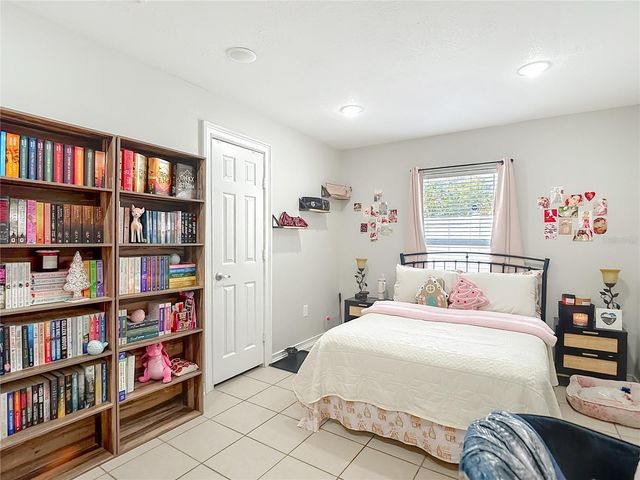 3203 PINELLAS PLACE, Tampa, FL 33619