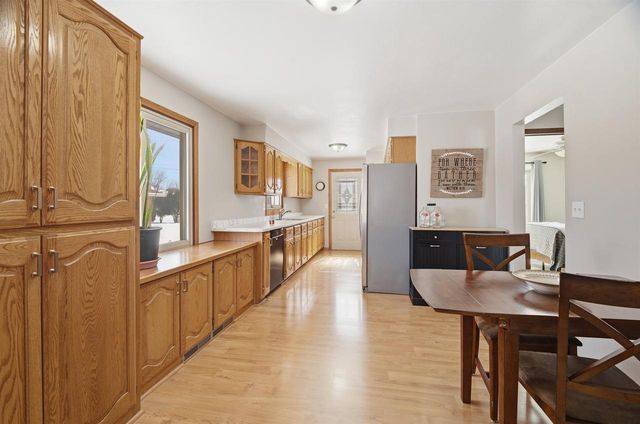 29 HILLOCK COURT, Appleton, WI 54914