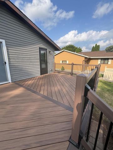 29 HILLOCK COURT, Appleton, WI 54914