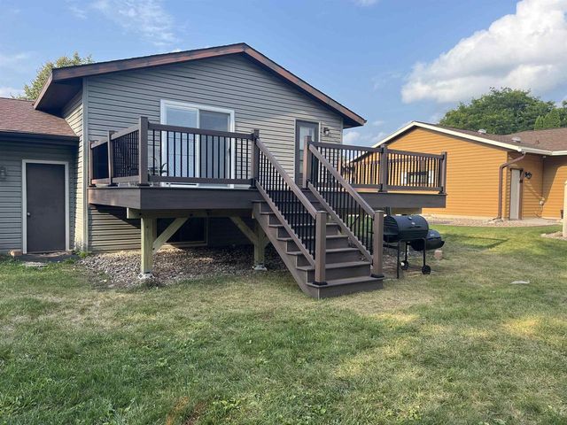 29 HILLOCK COURT, Appleton, WI 54914