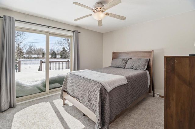 29 HILLOCK COURT, Appleton, WI 54914