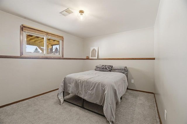 29 HILLOCK COURT, Appleton, WI 54914