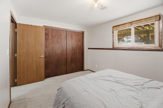 29 HILLOCK COURT, Appleton, WI 54914