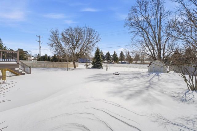 29 HILLOCK COURT, Appleton, WI 54914