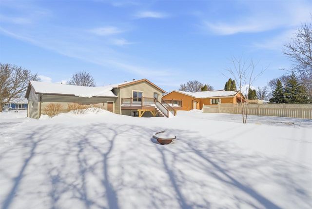 29 HILLOCK COURT, Appleton, WI 54914