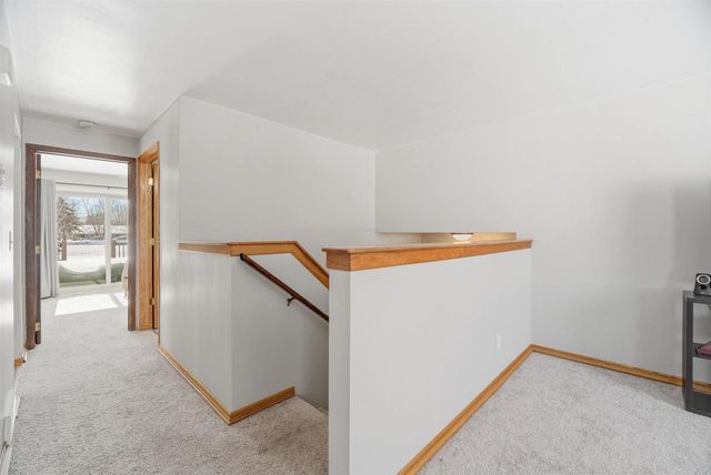 29 HILLOCK COURT, Appleton, WI 54914