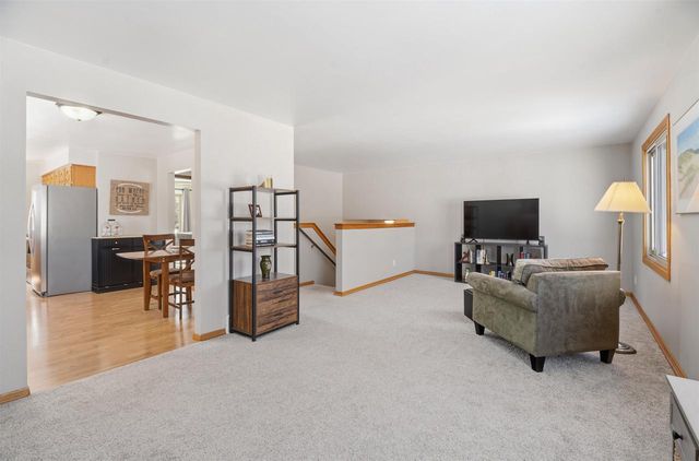 29 HILLOCK COURT, Appleton, WI 54914