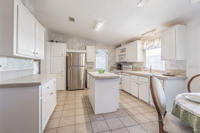 37627 LORENA AVENUE, Zephyrhills, FL 33541