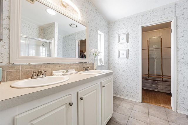 37627 LORENA AVENUE, Zephyrhills, FL 33541