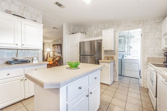 37627 LORENA AVENUE, Zephyrhills, FL 33541