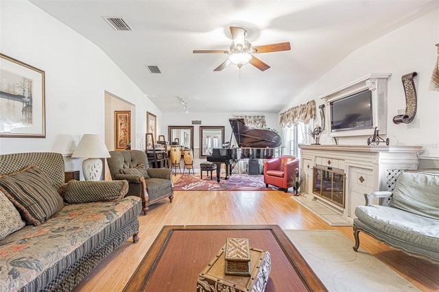 37627 LORENA AVENUE, Zephyrhills, FL 33541