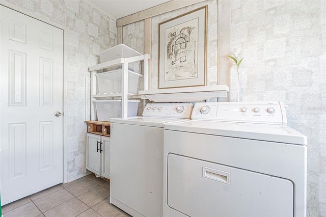 37627 LORENA AVENUE, Zephyrhills, FL 33541