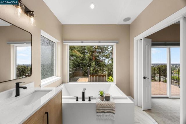 3685 Virden Ave, Oakland, CA 94619