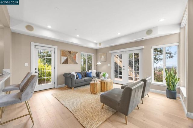 3685 Virden Ave, Oakland, CA 94619