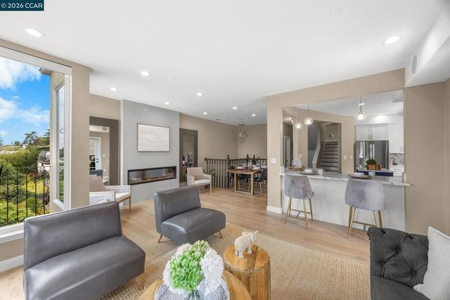 3685 Virden Ave, Oakland, CA 94619