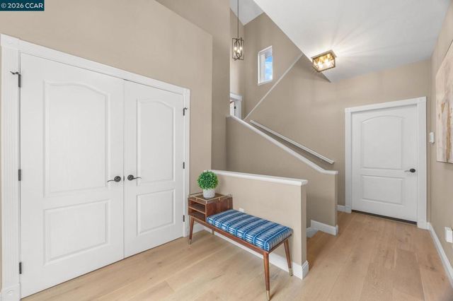 3685 Virden Ave, Oakland, CA 94619