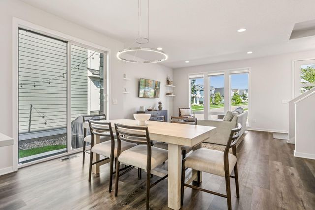 4932 161st Street W, Lakeville, MN 55044