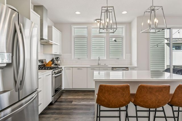 4932 161st Street W, Lakeville, MN 55044