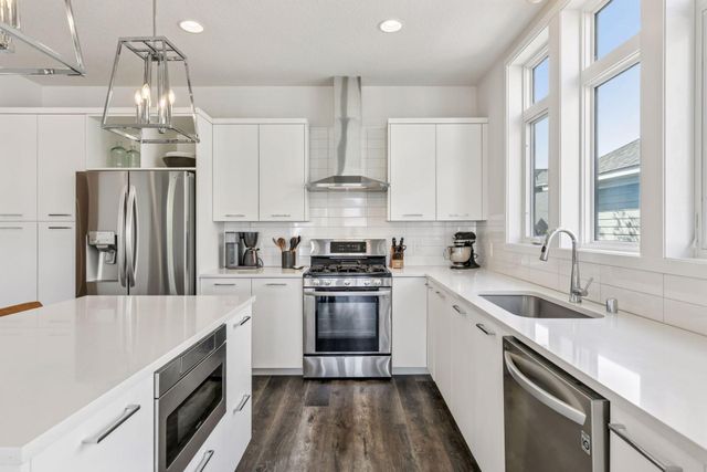 4932 161st Street W, Lakeville, MN 55044