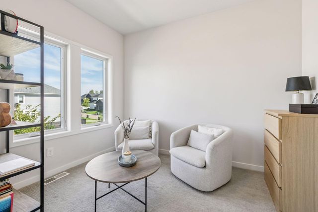 4932 161st Street W, Lakeville, MN 55044