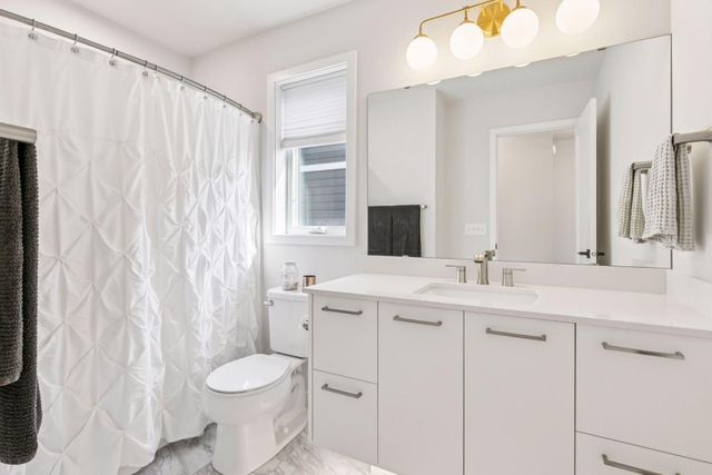 4932 161st Street W, Lakeville, MN 55044