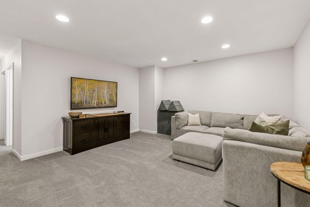 4932 161st Street W, Lakeville, MN 55044