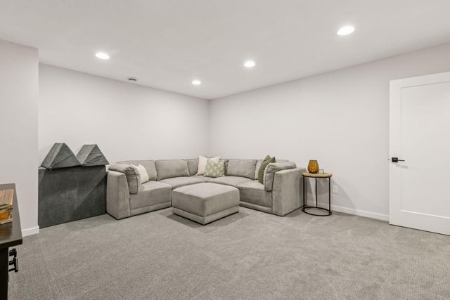 4932 161st Street W, Lakeville, MN 55044