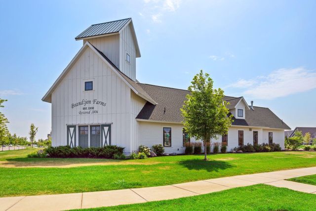 4932 161st Street W, Lakeville, MN 55044