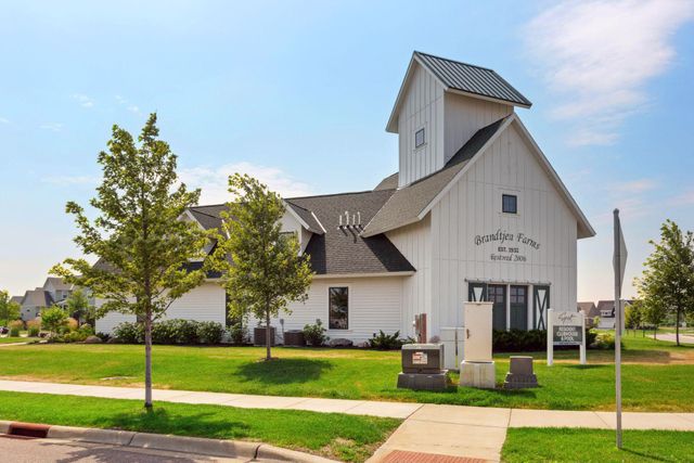 4932 161st Street W, Lakeville, MN 55044