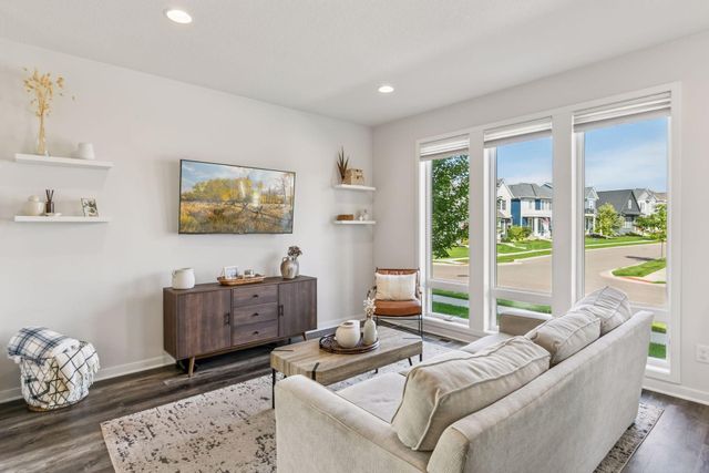 4932 161st Street W, Lakeville, MN 55044