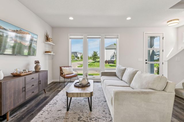 4932 161st Street W, Lakeville, MN 55044