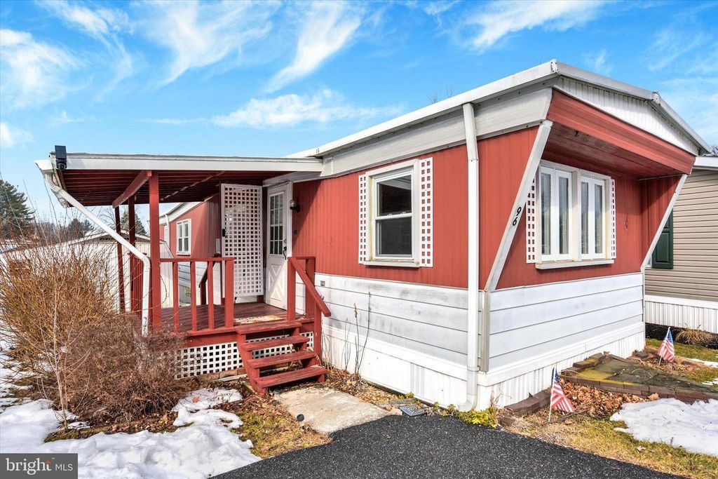 96 BUTTONWOOD DR, Dillsburg, PA 17019