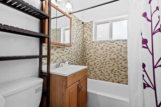 41 NE 46th Street, Oakland Park, FL 33334