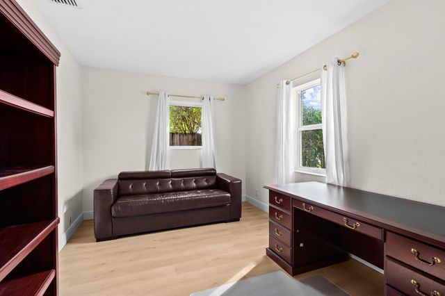 41 NE 46th Street, Oakland Park, FL 33334