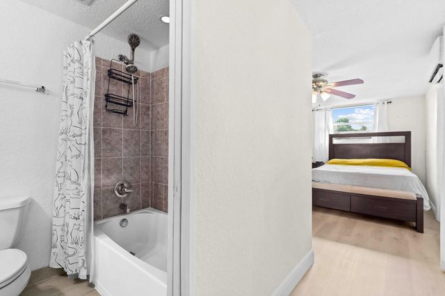 41 NE 46th Street, Oakland Park, FL 33334