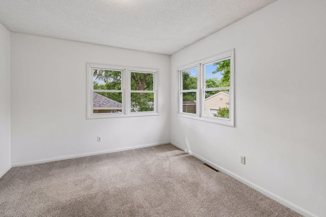 2417 Parkview Boulevard, Golden Valley, MN 55422