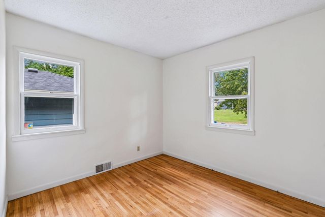 2417 Parkview Boulevard, Golden Valley, MN 55422