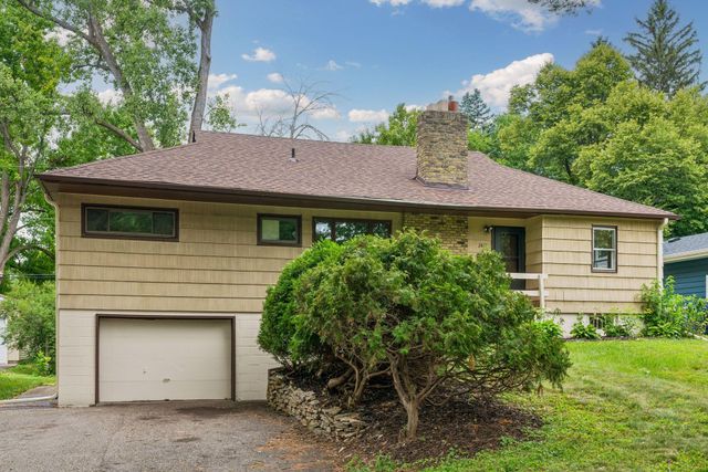 2417 Parkview Boulevard, Golden Valley, MN 55422