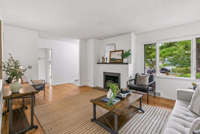 2417 Parkview Boulevard, Golden Valley, MN 55422