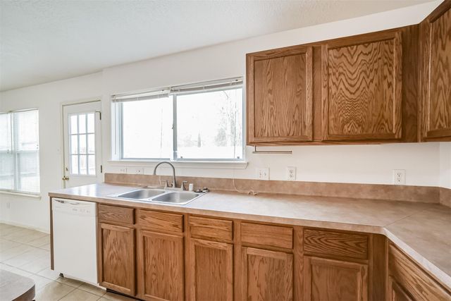 5019 Woodland Meadows Lane, Humble, TX 77346