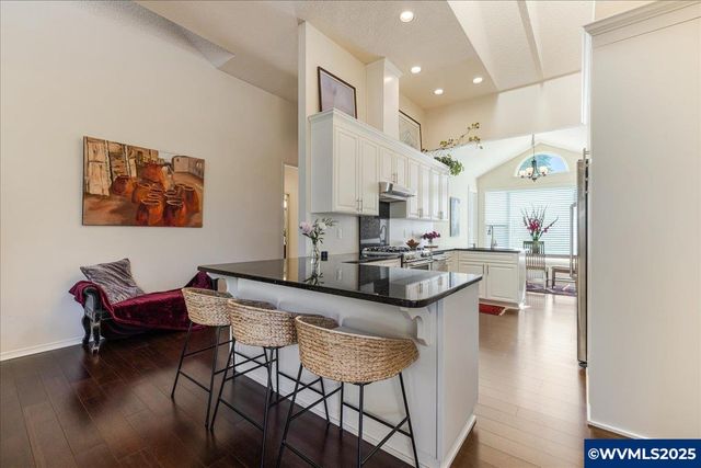 5725 Windfield Lp, Lake Oswego, OR 97035