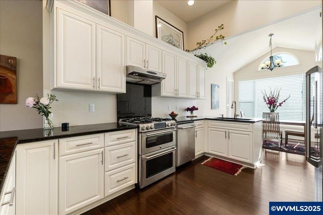 5725 Windfield Lp, Lake Oswego, OR 97035