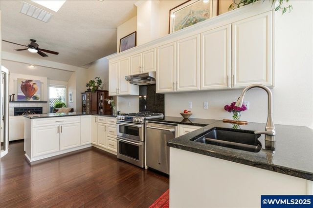 5725 Windfield Lp, Lake Oswego, OR 97035