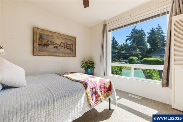 5725 Windfield Lp, Lake Oswego, OR 97035