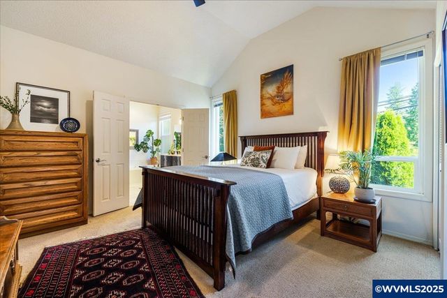 5725 Windfield Lp, Lake Oswego, OR 97035