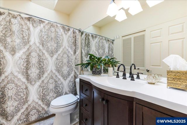 5725 Windfield Lp, Lake Oswego, OR 97035