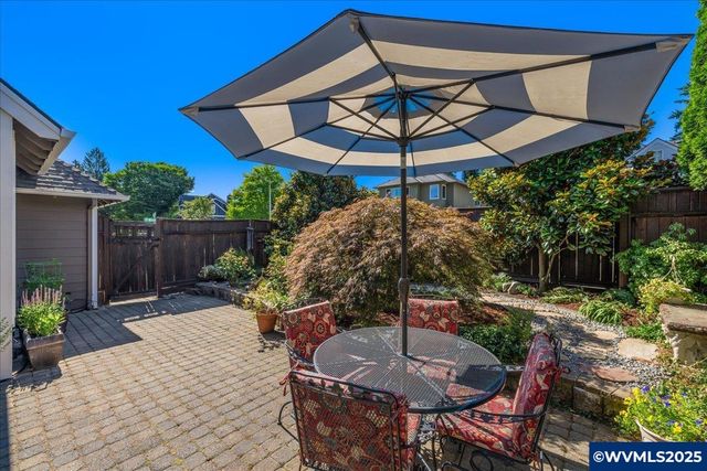 5725 Windfield Lp, Lake Oswego, OR 97035